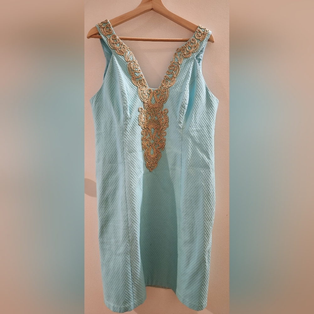 Dress - Picture 1 of 3